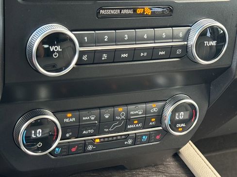 Used 2021 Ford Expedition Max Limited RWD image 18