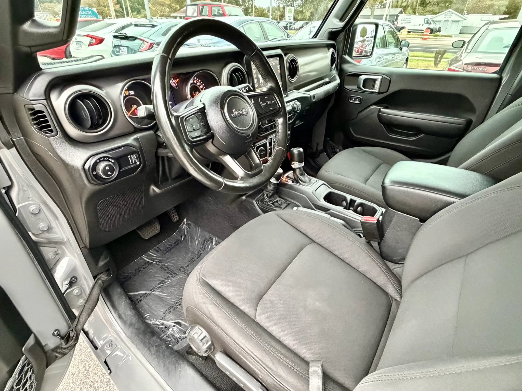 Used 2023 Jeep Gladiator Sport AWD/4WD image 21