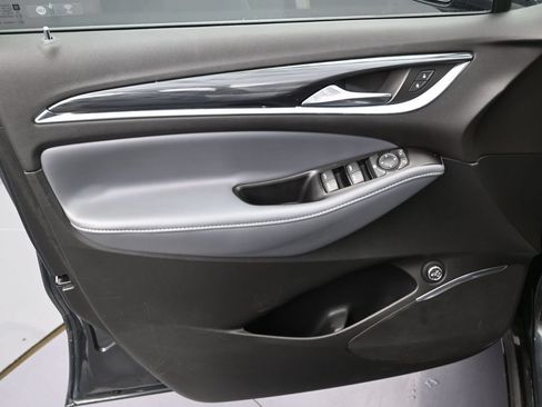 Used 2020 Buick Enclave Essence FWD image 15