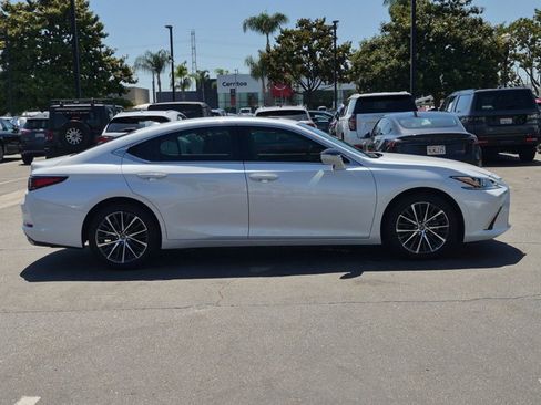 Used 2025 Lexus ES 350 w/ Premium Package FWD image 4