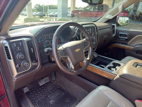 Used 2018 Chevrolet Silverado 1500 LTZ w/ Sport Package AWD/4WD image 4