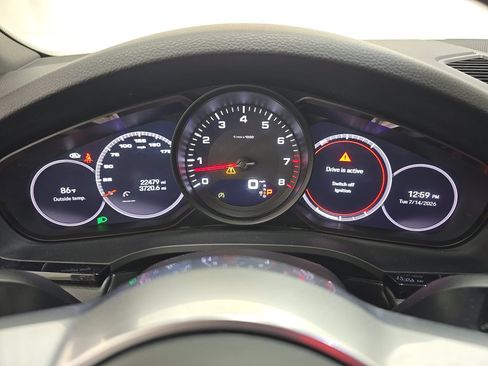 Used 2023 Porsche Cayenne AWD/4WD image 8
