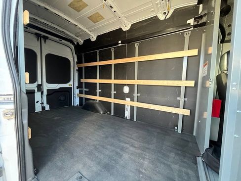 Used 2022 Ford E-Transit 148 High Roof w/ Load Area Protection Package RWD image 5