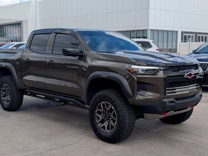 Used 2025 Chevrolet Colorado ZR2 w/ Technology Package