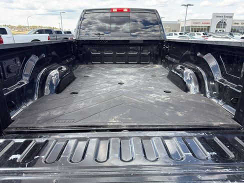 Used 2025 RAM 2500 Laramie AWD/4WD image 12
