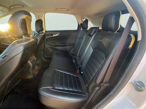 Used 2019 Ford Edge SEL w/ Equipment Group 201A AWD/4WD image 17
