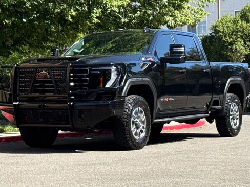 Used 2024 GMC Sierra 2500 AT4 w/ Max Trailering Package AWD/4WD image 9