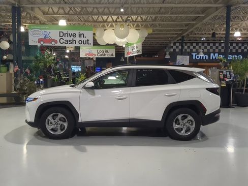 Used 2023 Hyundai Tucson SEL FWD image 11