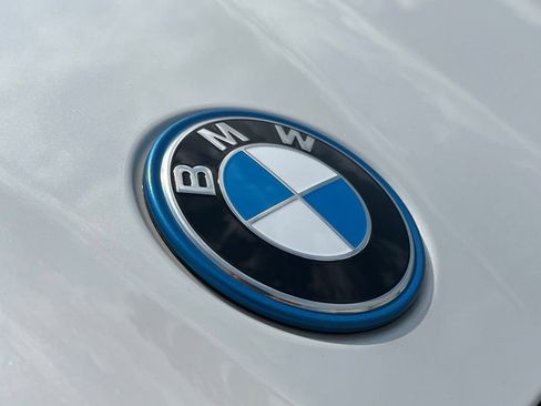 Used 2026 BMW 550e xDrive AWD/4WD image 10