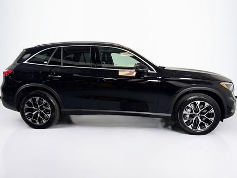 Certified 2025 Mercedes-Benz GLC 350e 4MATIC image 4