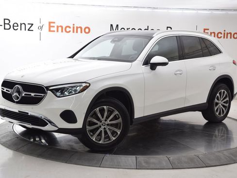 Used 2026 Mercedes-Benz GLC 300 4MATIC image 2