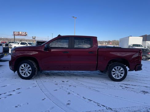 Used 2020 Chevrolet Silverado 1500 Custom w/ Custom Value Package image 5