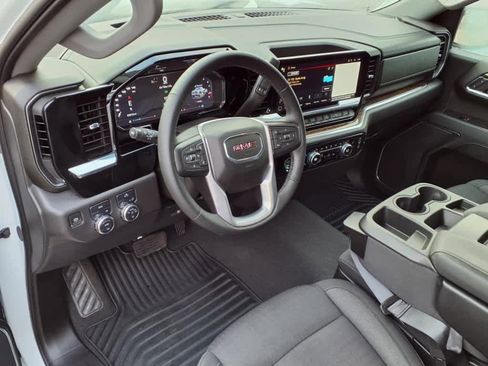 Used 2024 GMC Sierra 1500 Elevation image 16