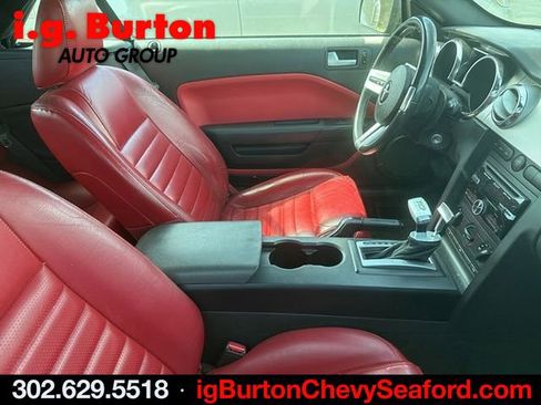 Used 2005 Ford Mustang Convertible image 7