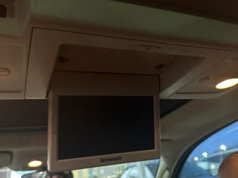 Used 2015 GMC Acadia SLT image 7