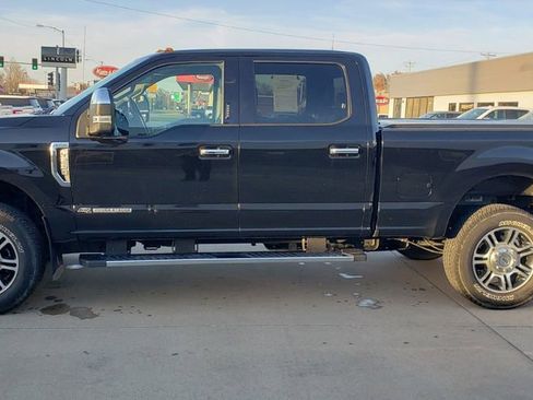 Used 2018 Ford F250 Lariat w/ Chrome Package image 5