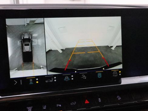 Used 2024 Chevrolet Silverado 2500 LT w/ Z71 Sport Edition image 16