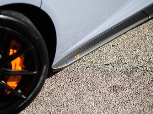 Used 2016 McLaren 675LT Spider image 24