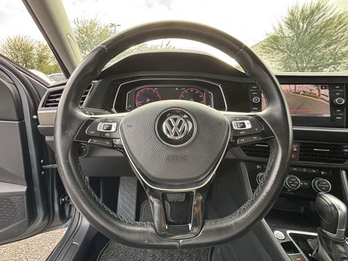 Used 2019 Volkswagen Jetta SEL Premium image 25
