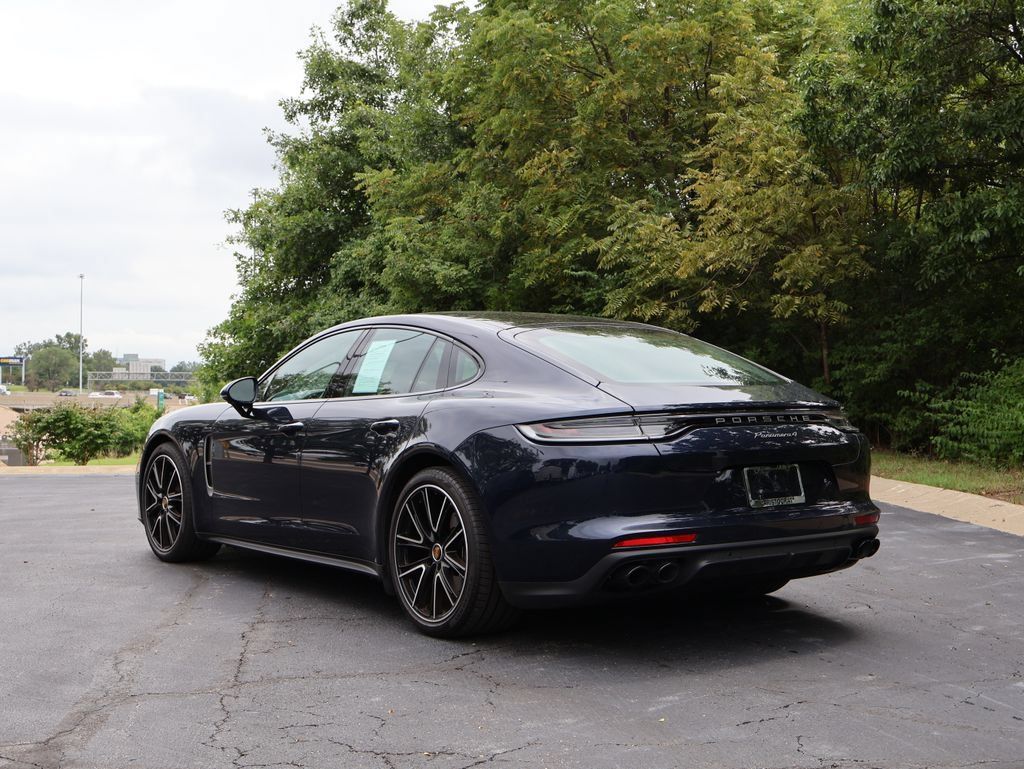 Certified 2023 Porsche Panamera 4 Platinum Edition AWD/4WD image 3