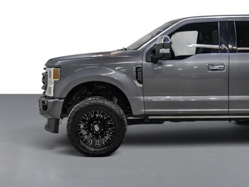Used 2022 Ford F250 Platinum w/ FX4 Off-Road Package AWD/4WD image 11