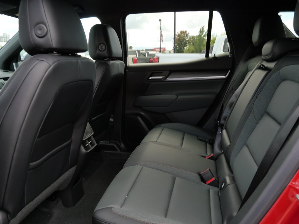 New 2027 GMC Terrain AT4 w/ Technology Package II AWD/4WD image 11