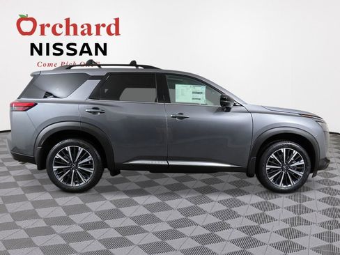 New 2026 Nissan Pathfinder Platinum w/ Cargo Package AWD/4WD image 6