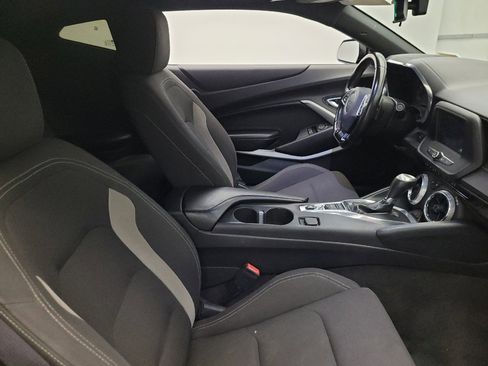 Used 2017 Chevrolet Camaro LT RWD image 21