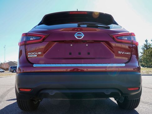 Used 2022 Nissan Rogue Sport SV w/ Technology Package image 32