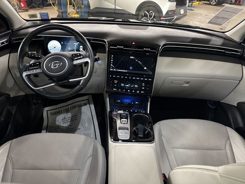 Certified 2023 Hyundai Tucson Limited AWD/4WD image 18