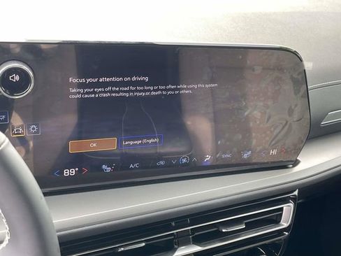 Certified 2024 Chevrolet Traverse LT image 28