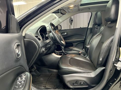 Used 2018 Jeep Compass Latitude w/ Popular Equipment Group AWD/4WD image 20