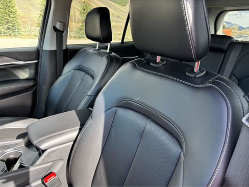 New 2023 Jeep Grand Cherokee Limited w/ Luxury Tech Group II image 30