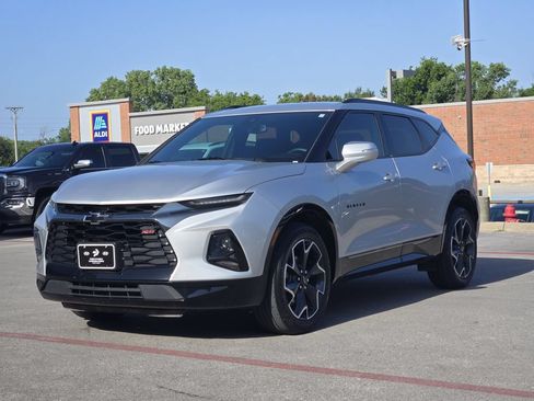 Used 2022 Chevrolet Blazer RS w/ Enhanced Convenience Package FWD image 2