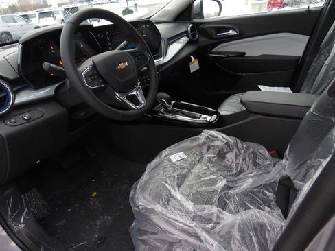 New 2026 Chevrolet Trax LT w/ Driver Confidence Package image 16