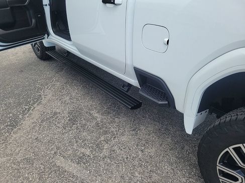Certified 2021 GMC Sierra 2500 AT4 w/ AT4 Premium Plus Package AWD/4WD image 10