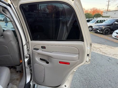 Used 2005 Chevrolet Tahoe Z71 w/ Preferred Equipment Group image 6