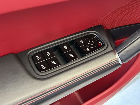 Used 2021 Porsche Cayenne GTS AWD/4WD image 15