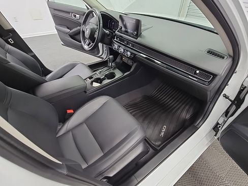 Used 2024 Honda Civic EX-L image 34