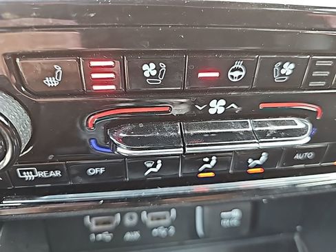 Certified 2024 Jeep Grand Cherokee Overland w/ Adv Protech Group III image 28