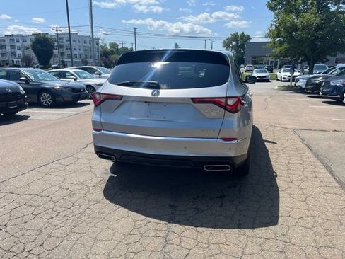 Used 2023 Acura MDX SH-AWD w/ Technology Package image 11