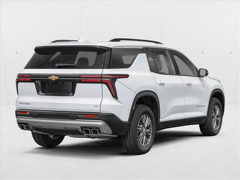 New 2026 Chevrolet Traverse LT w/ Driver Confidence Package AWD/4WD image 2