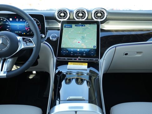 New 2026 Mercedes-Benz GLC 300 4MATIC image 26