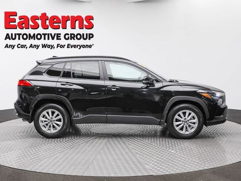 Used 2022 Toyota Corolla Cross LE image 4