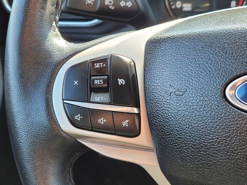 Used 2024 Ford Explorer XLT w/ Equipment Group 202A image 33