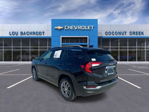 Used 2024 GMC Terrain SLT AWD/4WD image 6