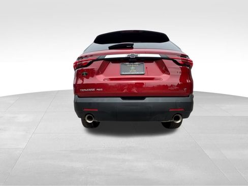 Used 2023 Chevrolet Traverse LT image 9