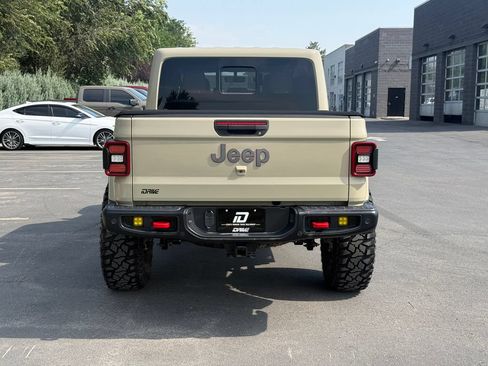 Used 2020 Jeep Gladiator Rubicon AWD/4WD image 11