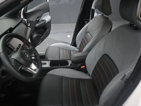 Used 2021 Nissan Kicks SR w/ SR Premium Package image 9