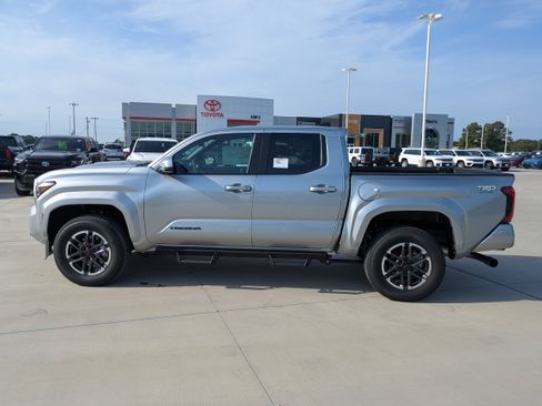 New 2026 Toyota Tacoma TRD Sport RWD image 2